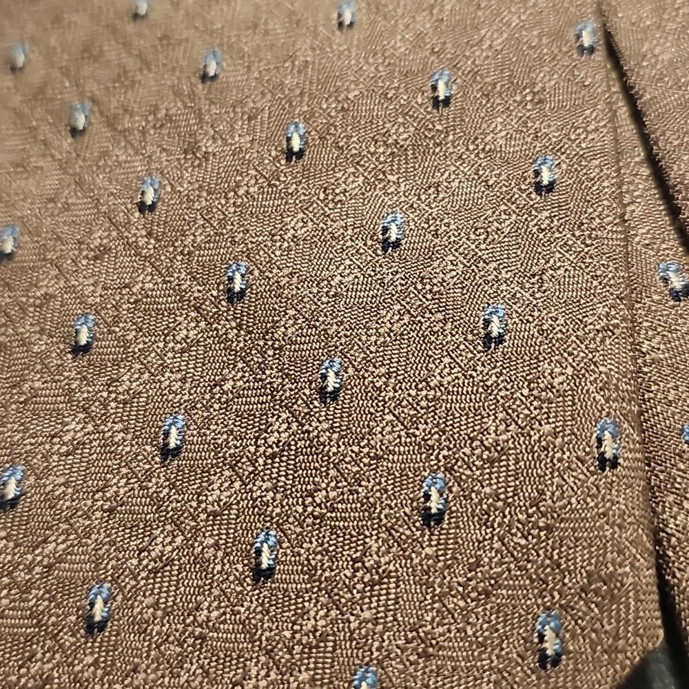 Wembley The‎ Original Leatherback Brown Tie with Small Silver Microdots
